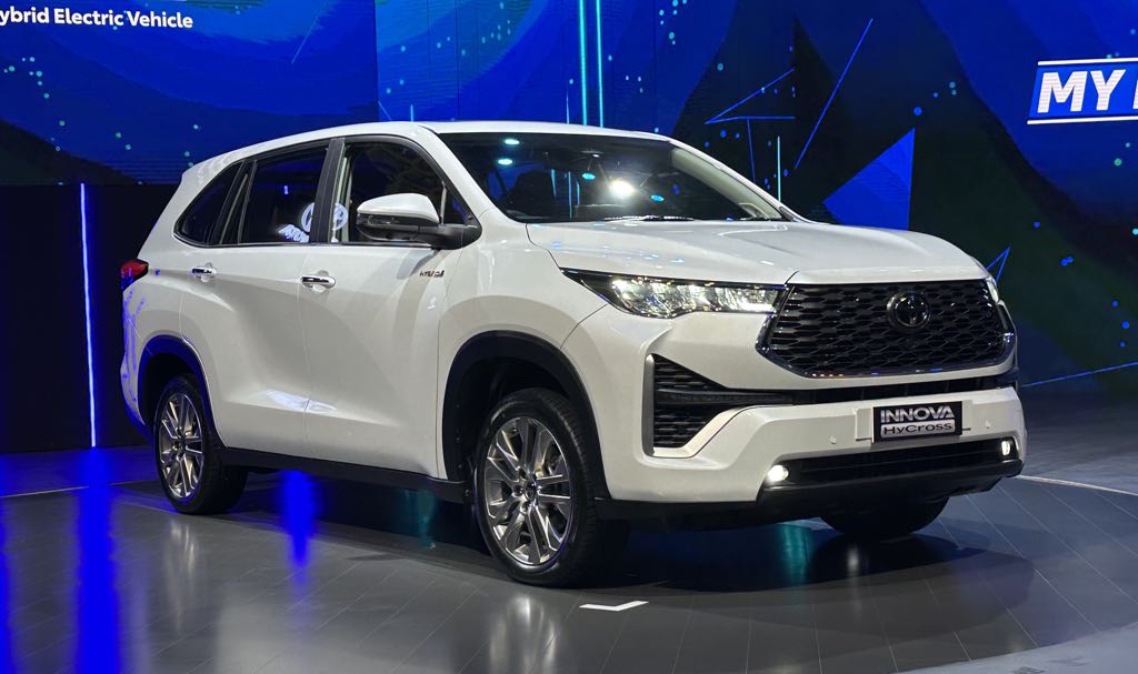 Innova Hycross